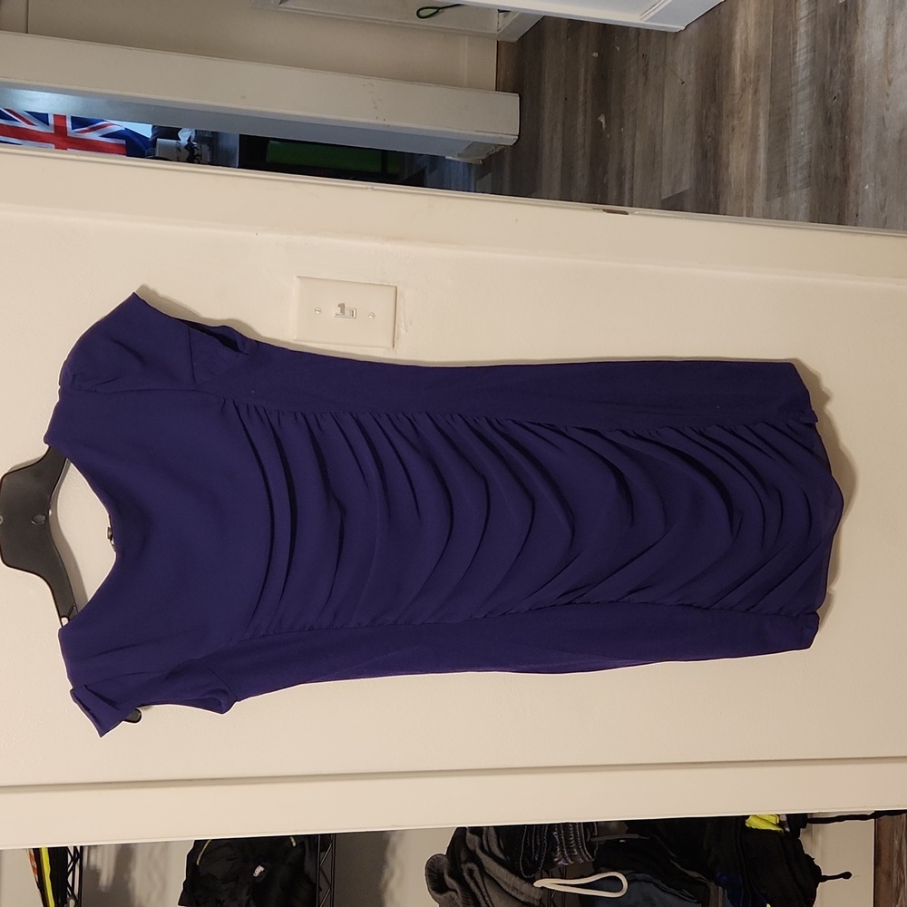 Dress - Picture 2 of 4